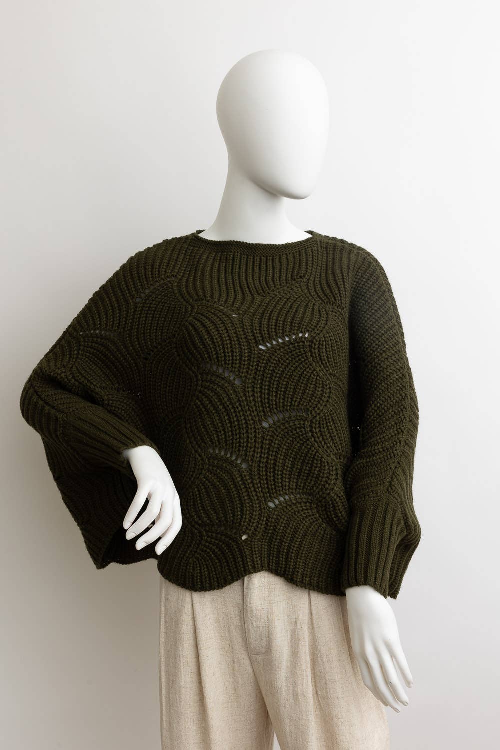 Ribbed Knit Pattern Poncho w/ Sleeves: Burgundy