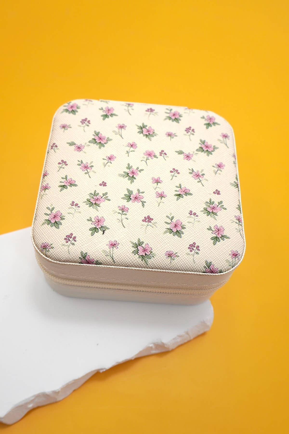 DESIGNED JEWELRY ORGANIZER TRAVEL BOX CASE | 40P566: FLOWER B OFF WHITE
