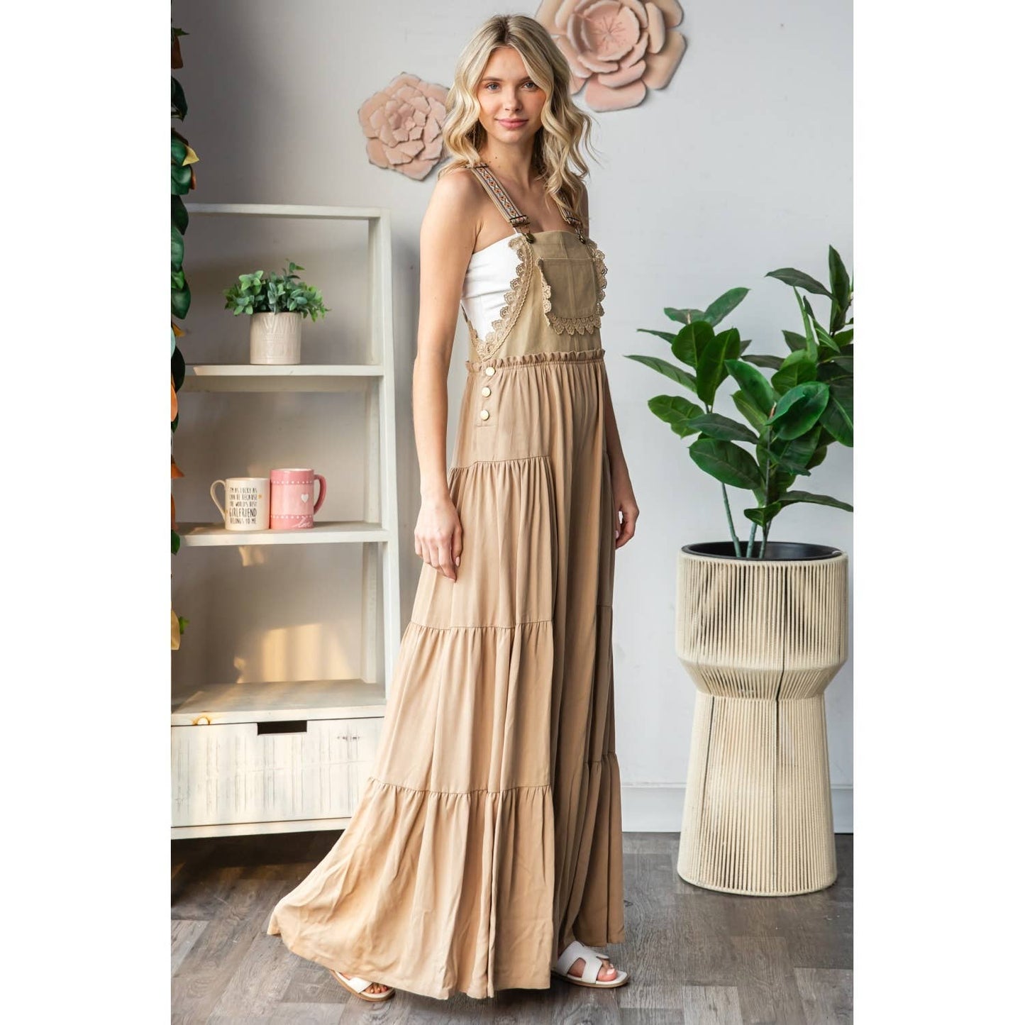 Embroidered Strap Flowy Jumpsuit: Black / M