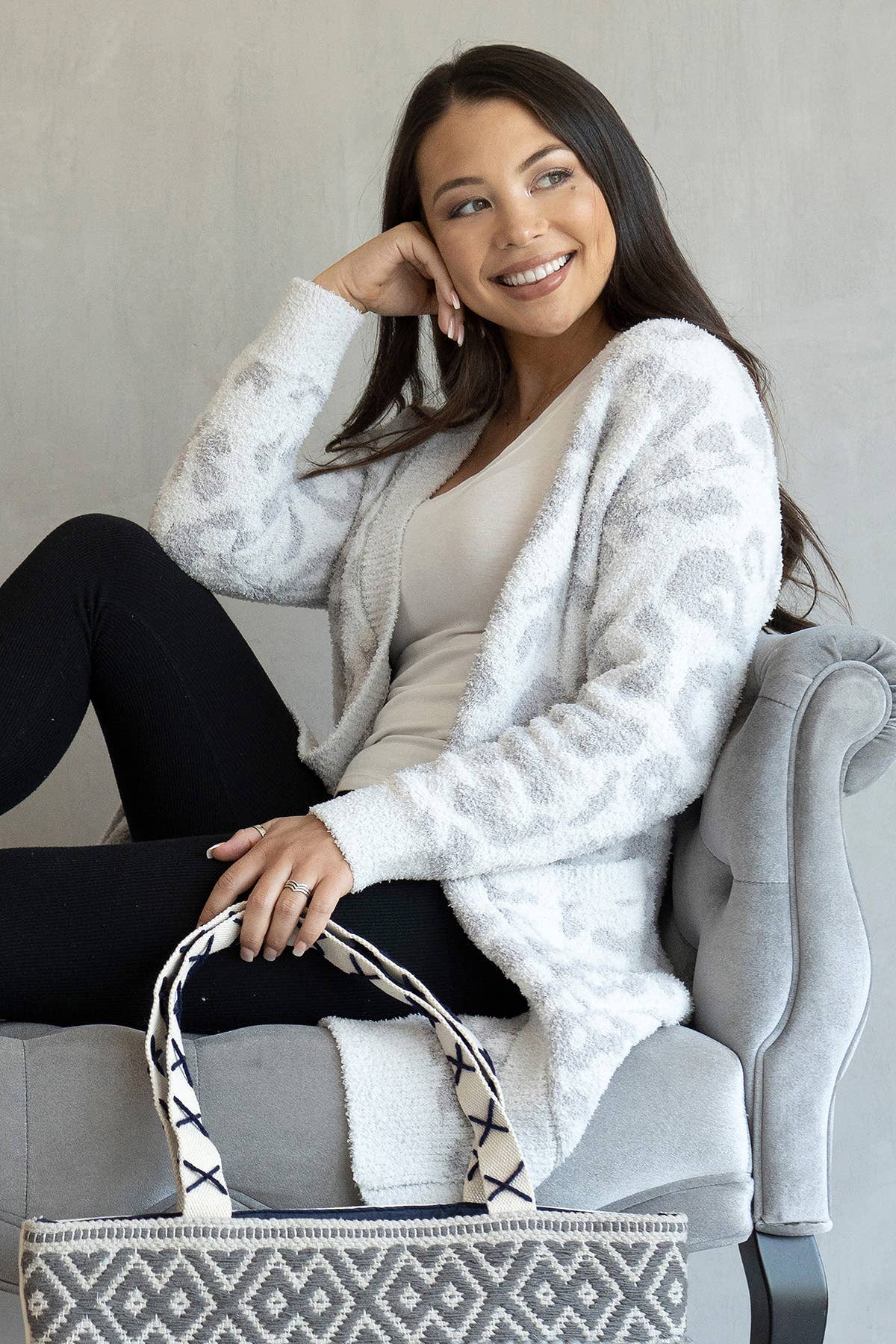 CAR2217 Nera Printed Cardigan w/ Front Pockets