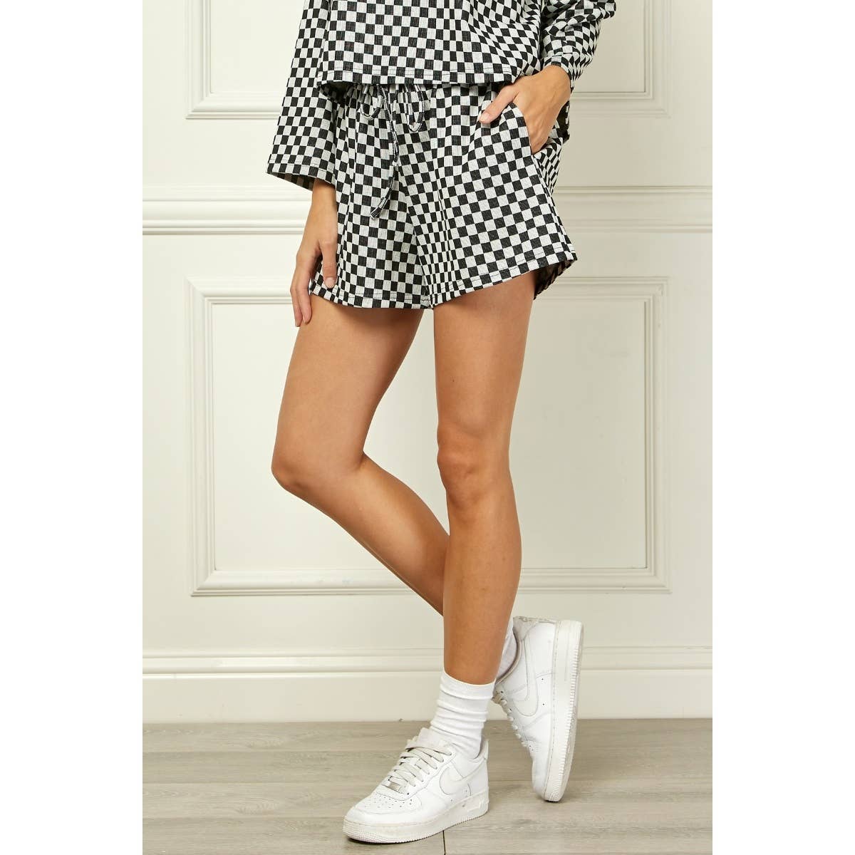 Checker Jersey Drawstring Short : Brown / M