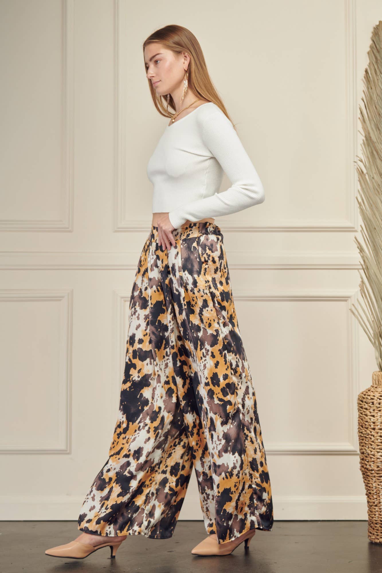ANIMAL PRINT WIDE LEG PANTS