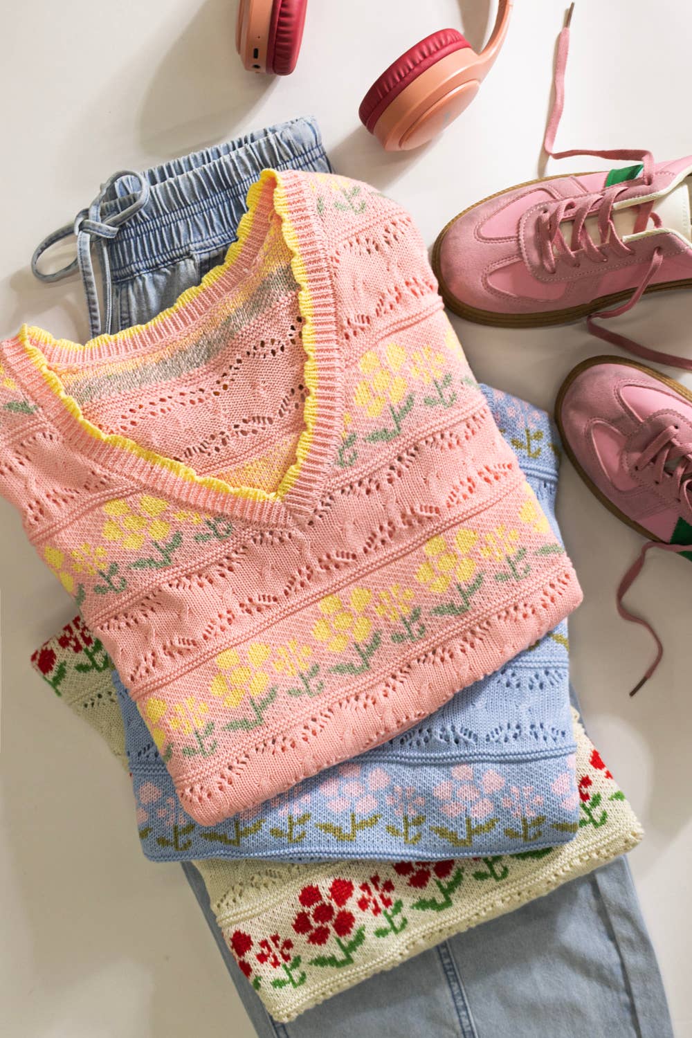 Very J Floral Graphic Knit Sweater Vest