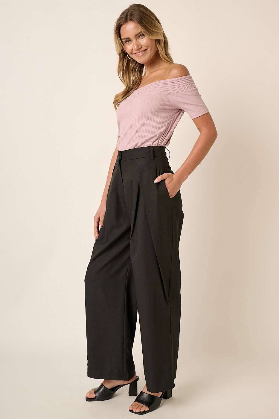 M70590 - DEEP PLEATED HIGH WAISTED WIDE LEG PANTS