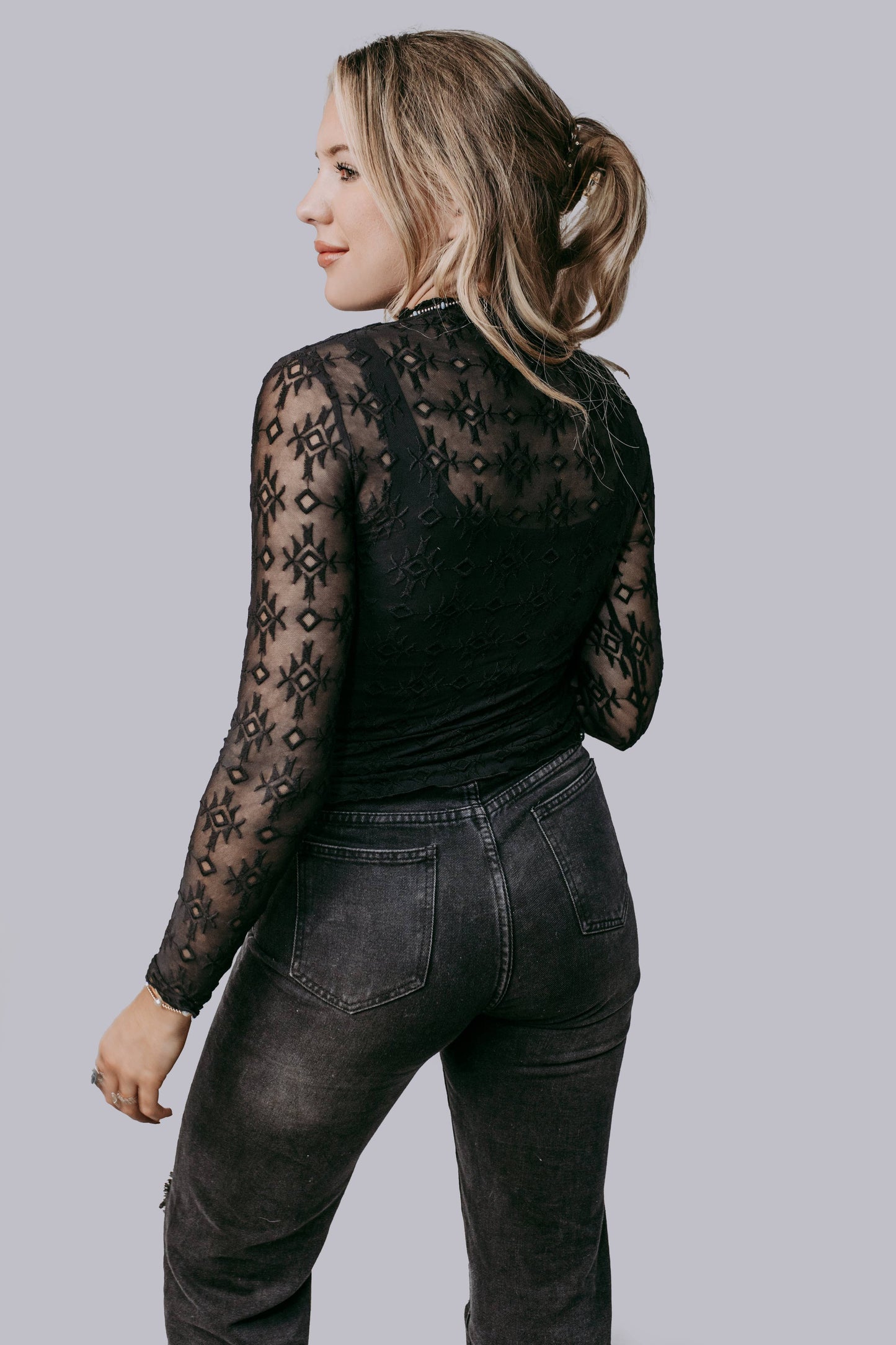 MK706 Embroidery Lace Top -Black