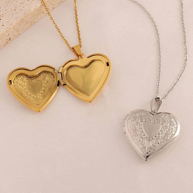 J28. 18K STAINLESS STEEL TARNISH FREE LOCKET NECKLACE | 40NK410