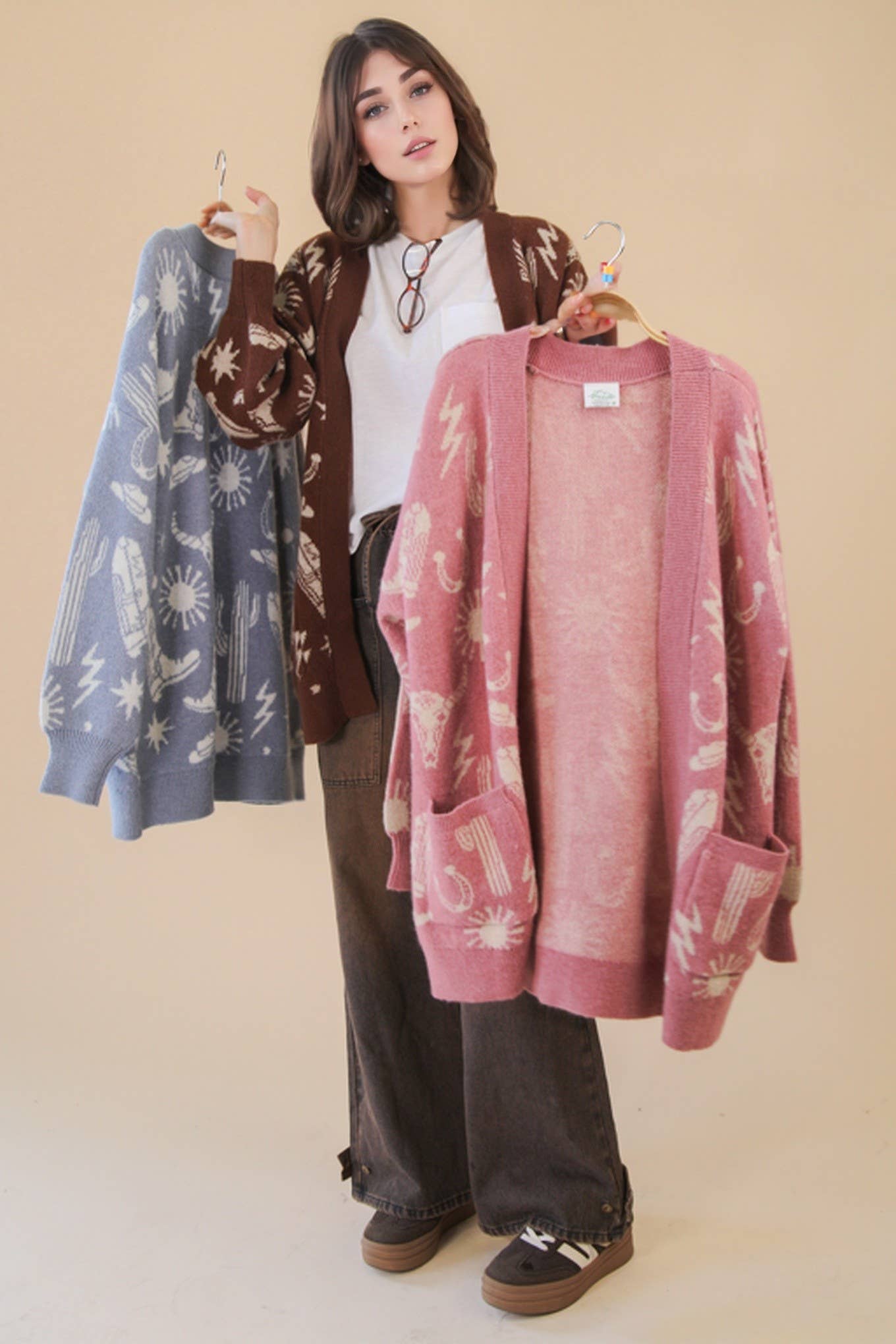 12W3393N-Oversized Western Graphic Knit Sweater Cardigan