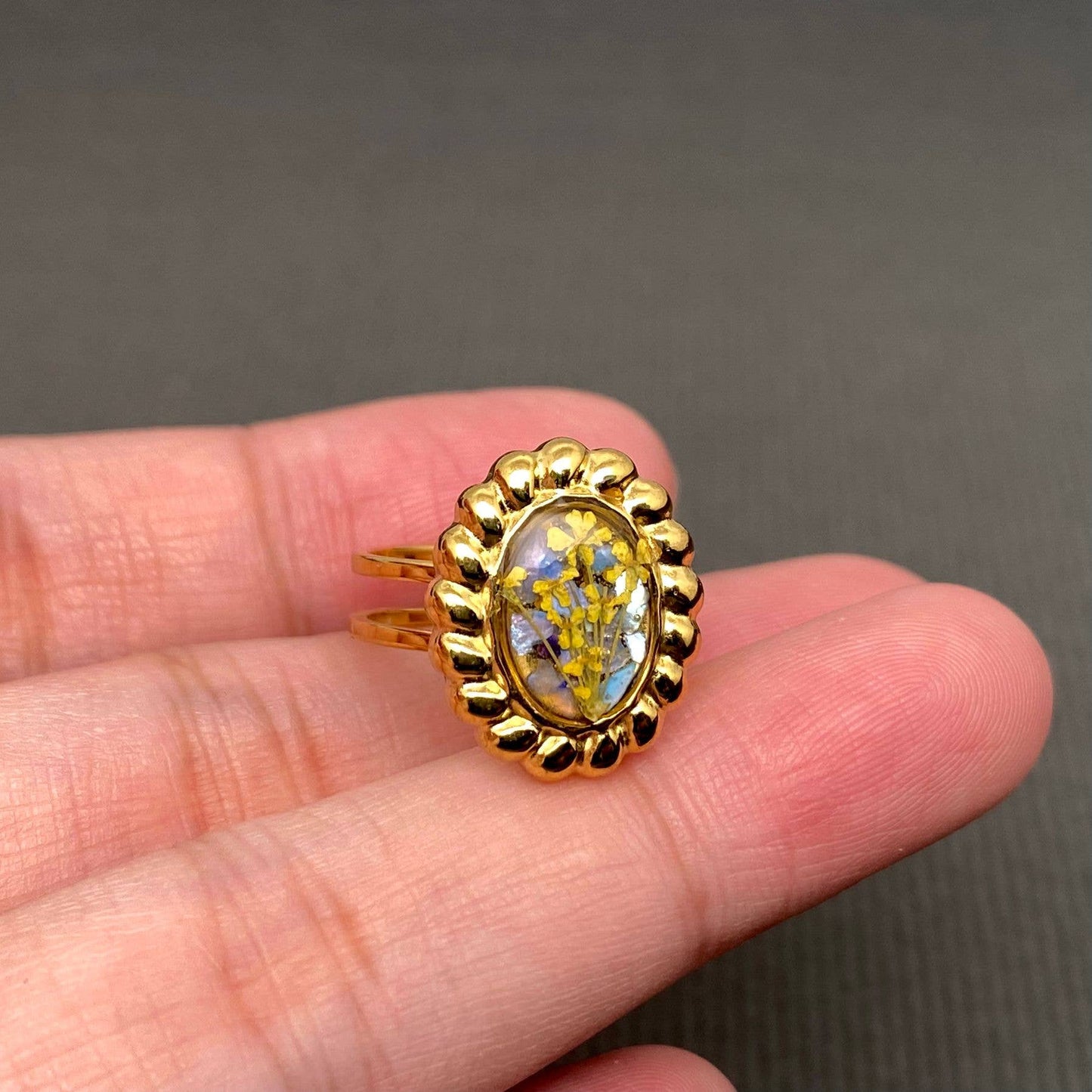 M32. Dried flowers 18K Golden Adjustable Floral Ring