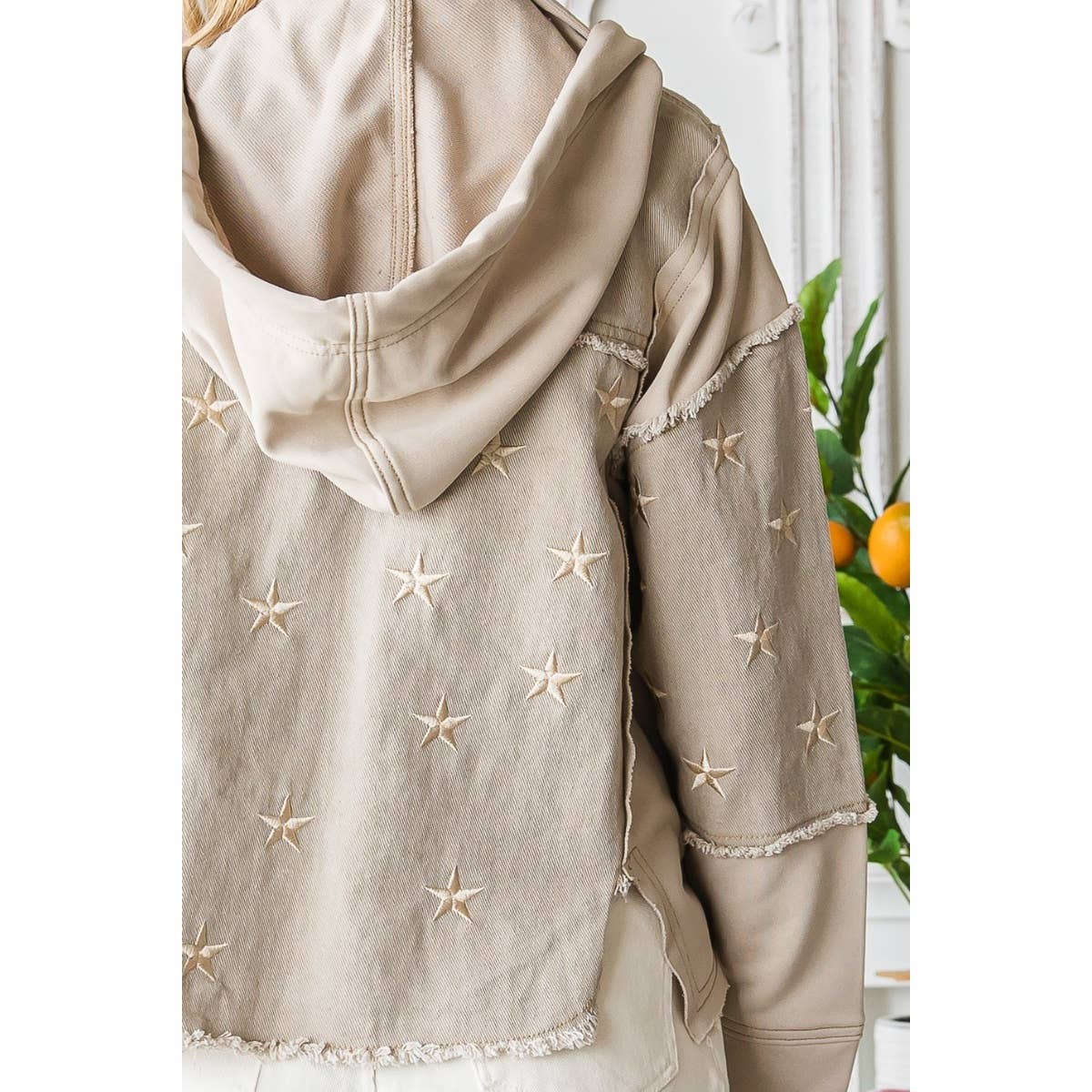 Star Embroidered Hoodie Denim Jacket: Black / L