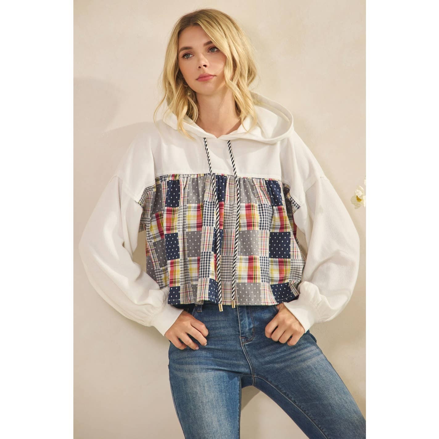 Contrast Cropped Hoodie: White / S