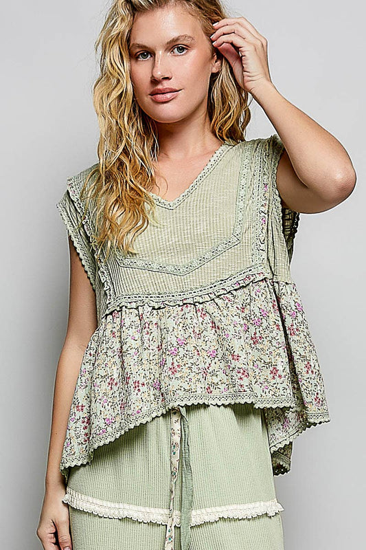V-neck Floral Pattern Trim Ruffle Rib Knitted Sleeveless Top