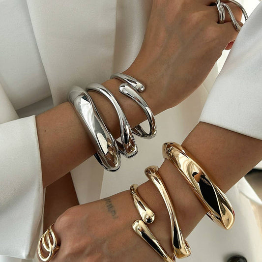 TEARDROP SHAPE CUFF BANGLE | 40B5185