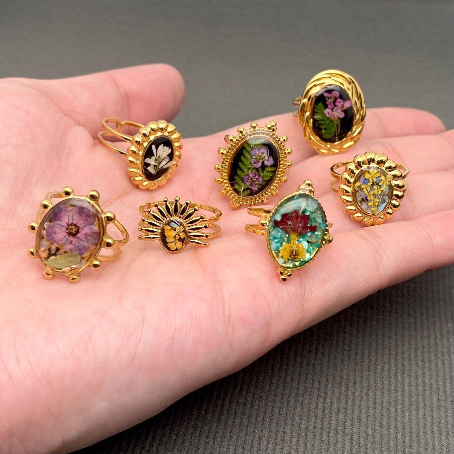 M32. Dried flowers 18K Golden Adjustable Floral Ring
