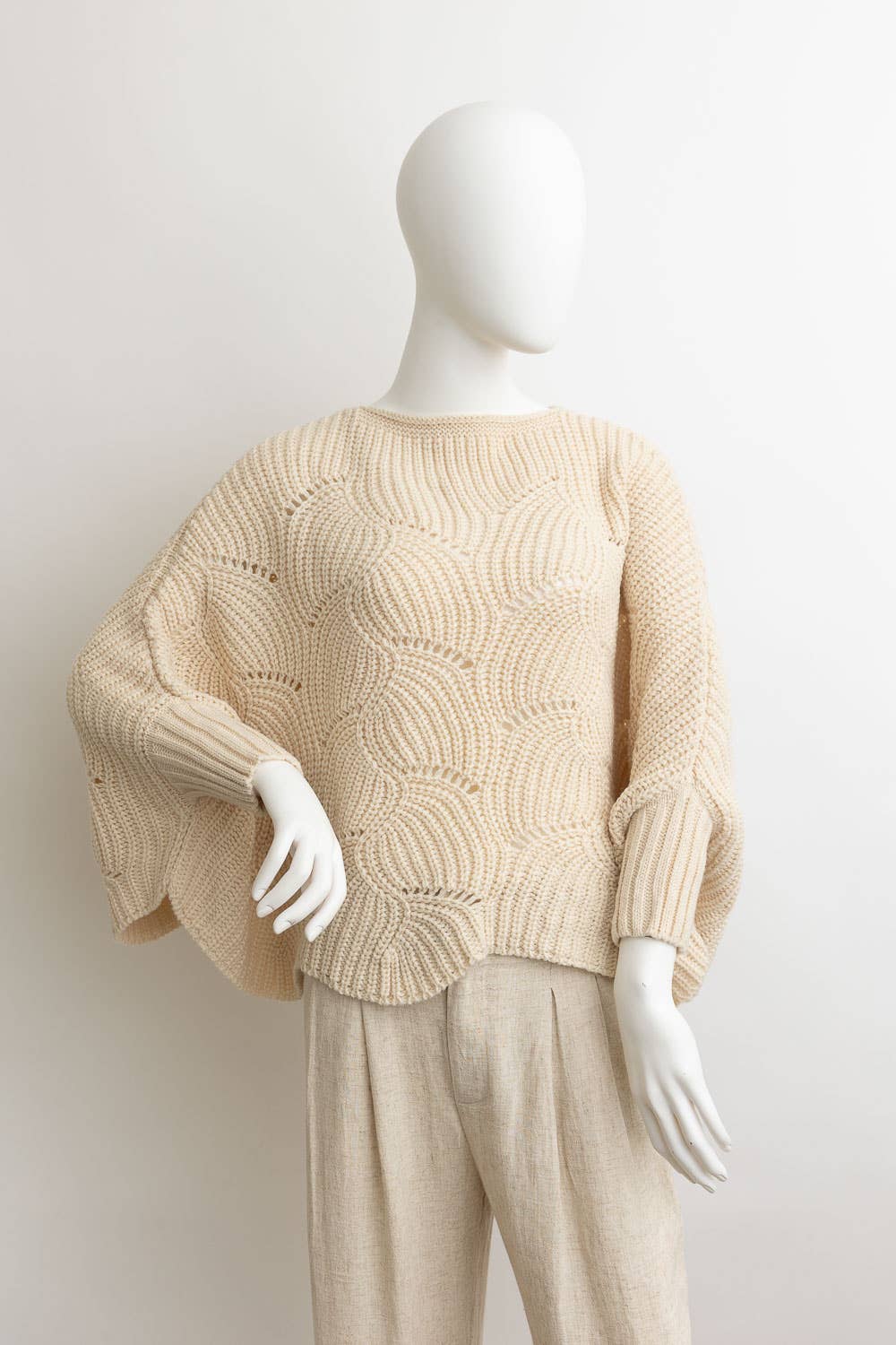 Ribbed Knit Pattern Poncho w/ Sleeves: Burgundy