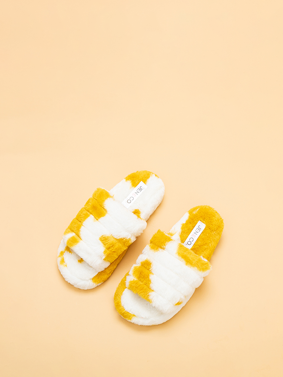 SLP2121 Delaney Cow Print Slippers