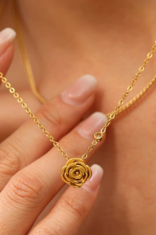 18K STAINLESS STEEL TARNISH FREE FLOWER NECKLACE | 40NK9545: GOLD