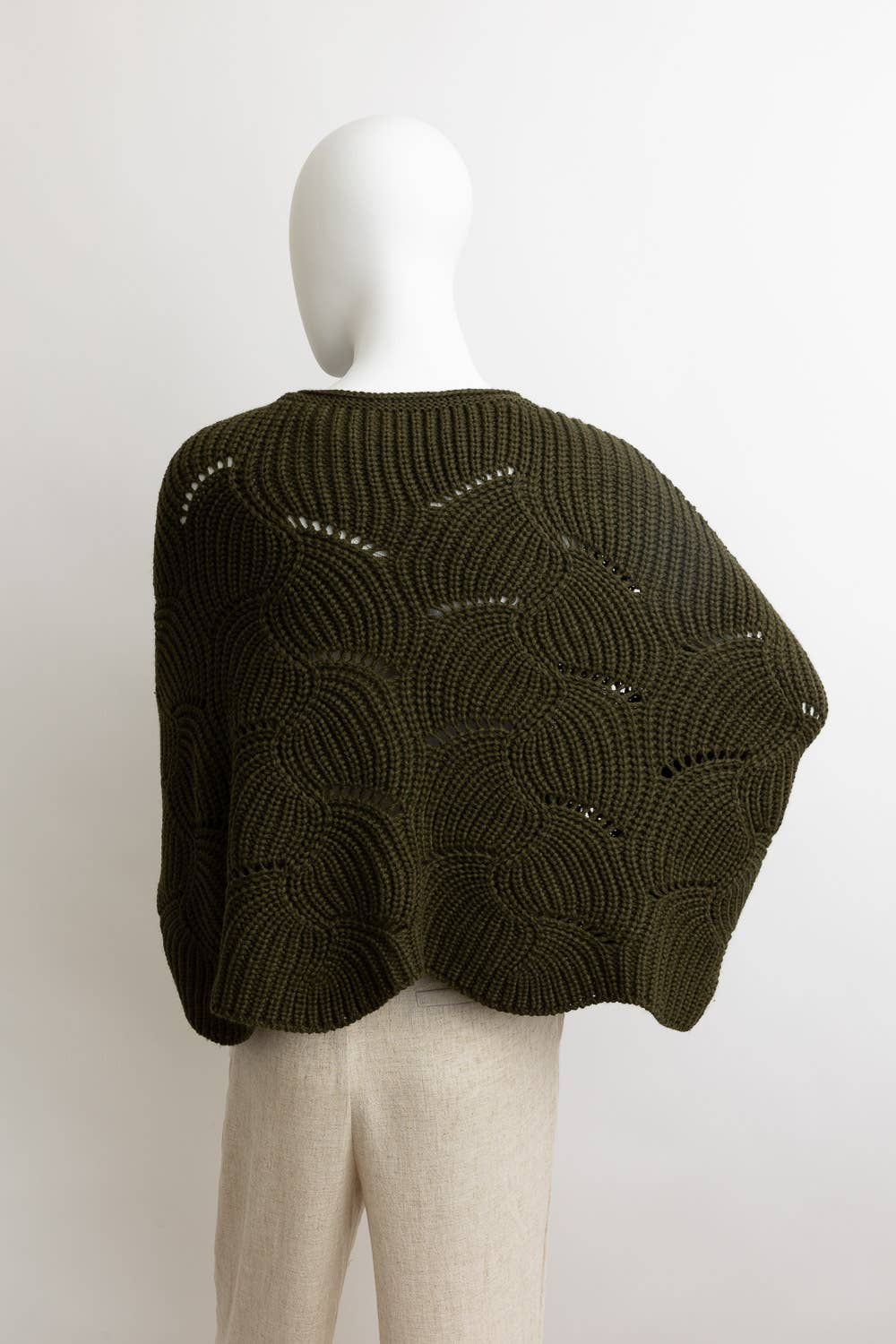 Ribbed Knit Pattern Poncho w/ Sleeves: Burgundy