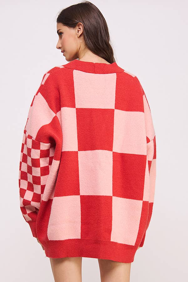 BUTTON DOWN LONG SLEEVE CHECKERED OVERSIZED CARDIGAN: BLACK/WHITE / S/M