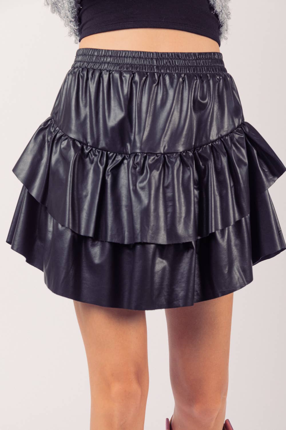 VS50929-Faux Leather Ruffle Mini Skirt