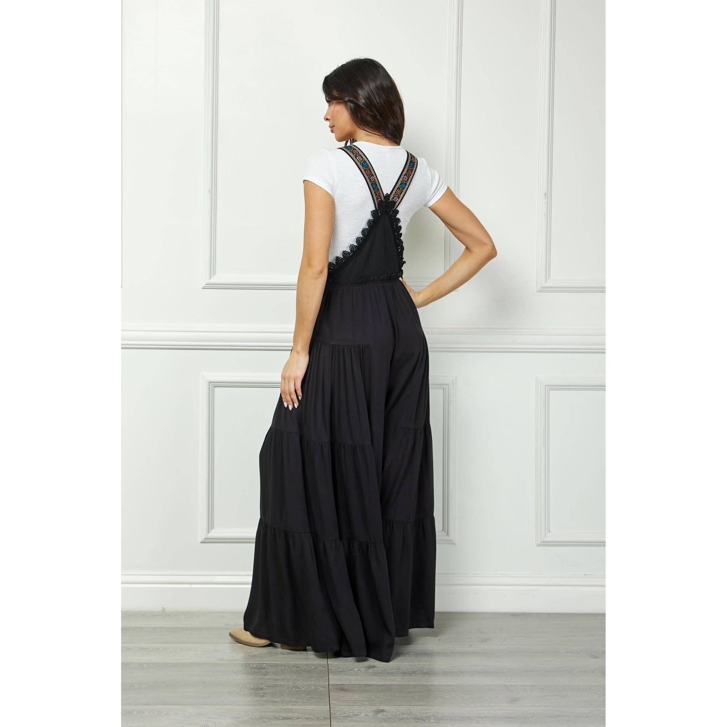 Embroidered Strap Flowy Jumpsuit: Black / L