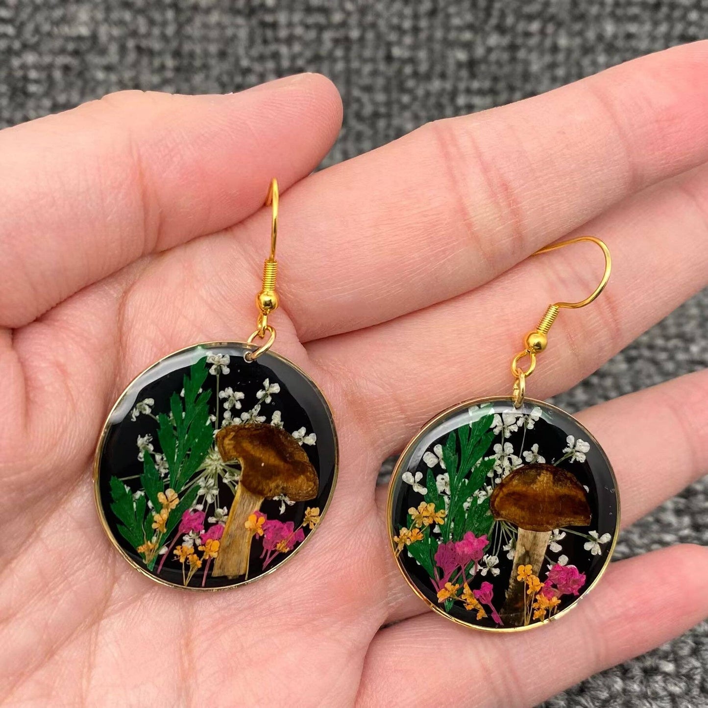 Dried Flowers & Mushroom Floral Black Circular Earrings -PDF