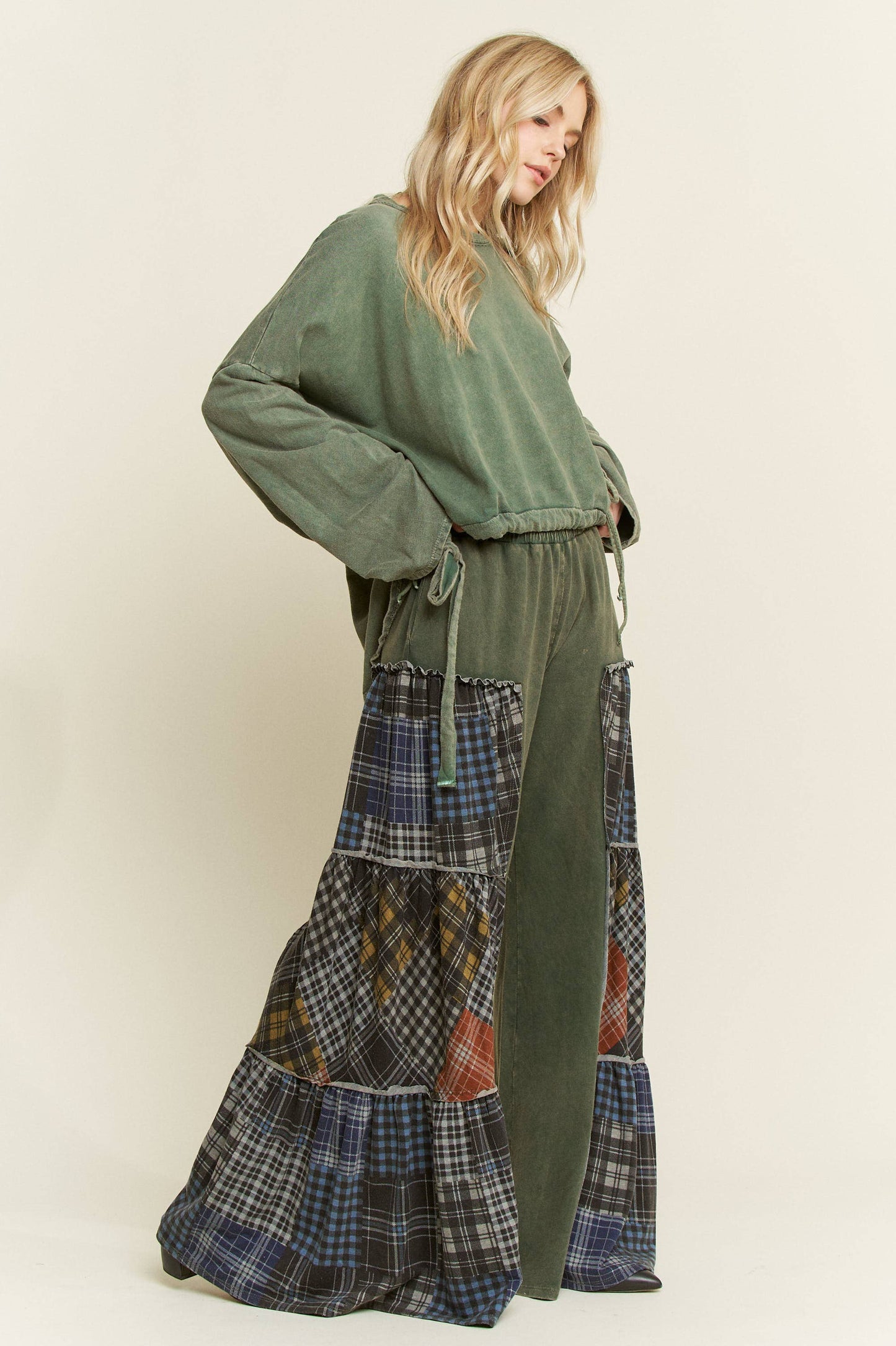 Mineral Washed Tiered Plaid Wide Flare pants HP6675: Olive / S-M-L / 2-2-2