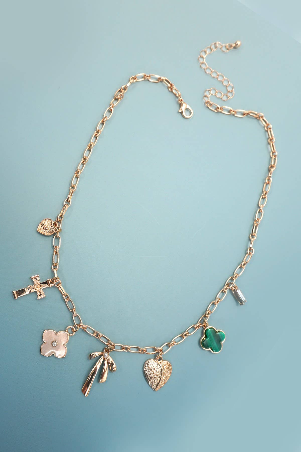 J27. CHARM NECKLACE GREEN CLOVER BOW CROSS HEART