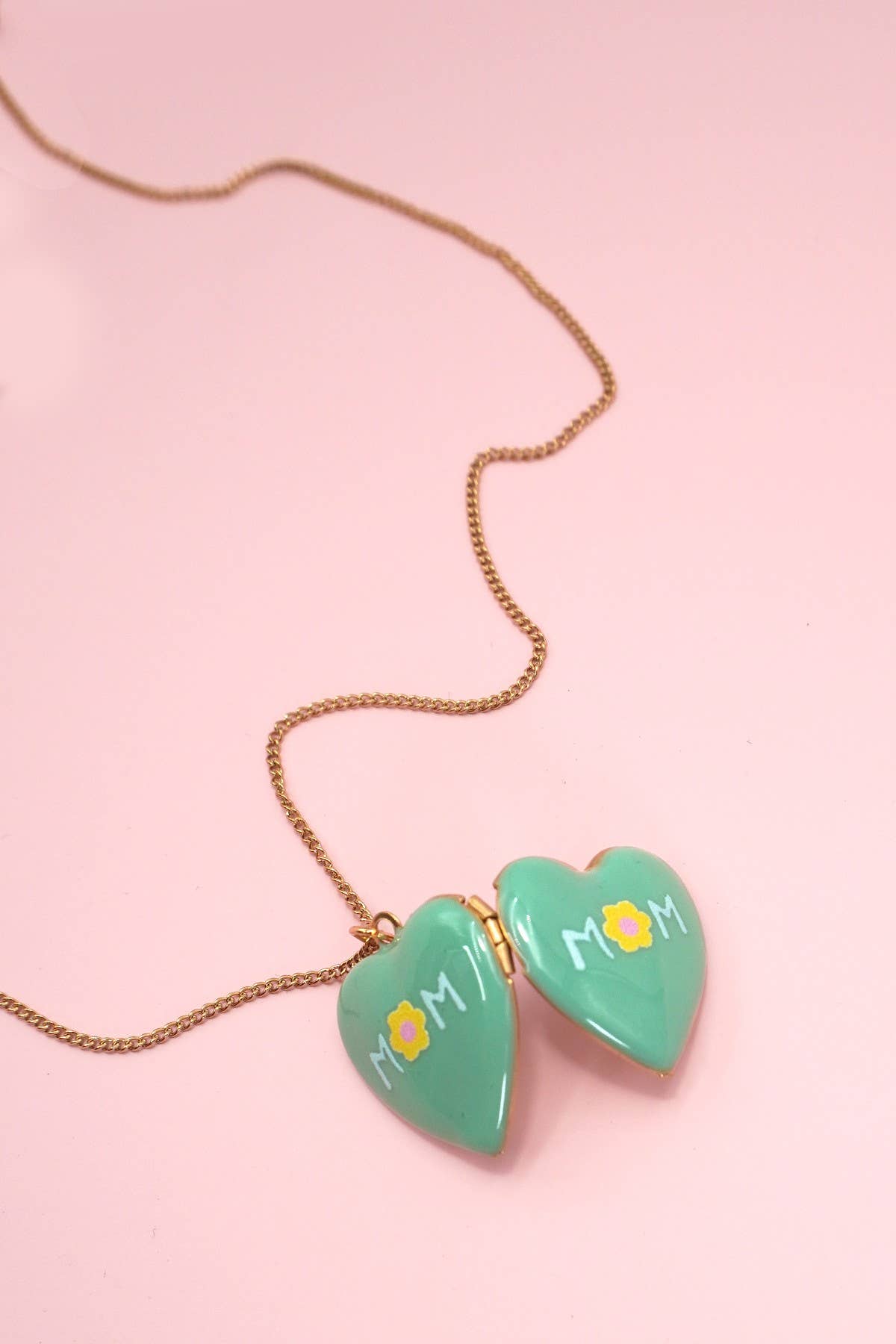 J29. 18K STAINLESS STEEL TARNISH FREE LOCKET NECKLACE