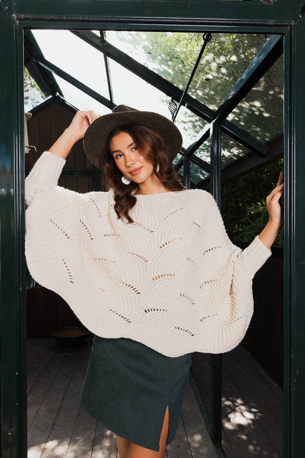 Ribbed Knit Pattern Poncho w/ Sleeves: Burgundy