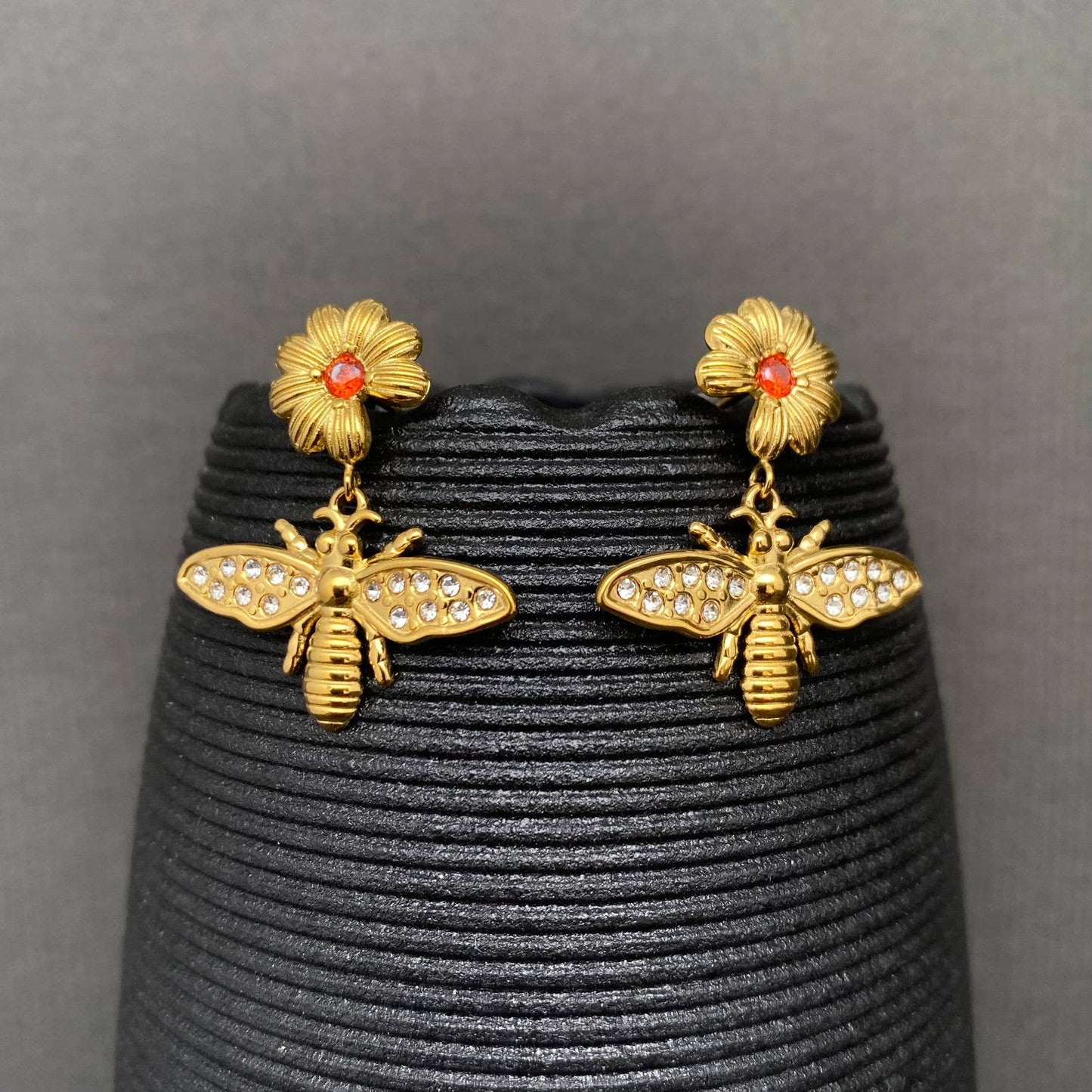 M29. Bee 18K Gold Plated Flower Post Earrings