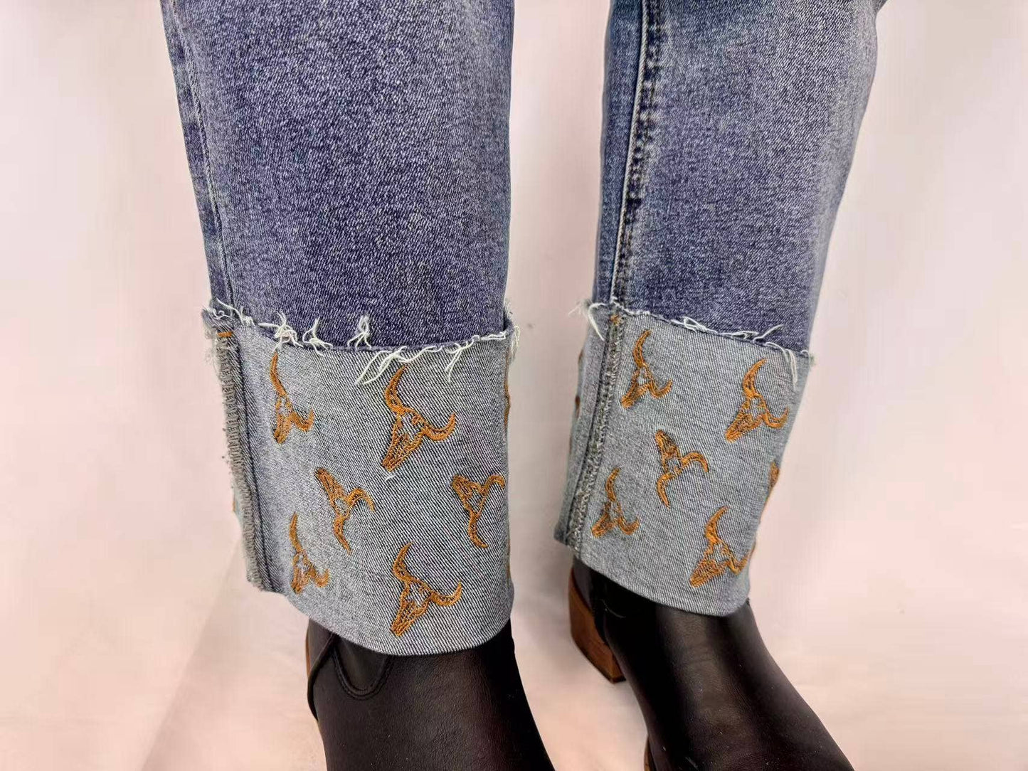 MK752 Longhorn Cuff Straight Blue Jeans
