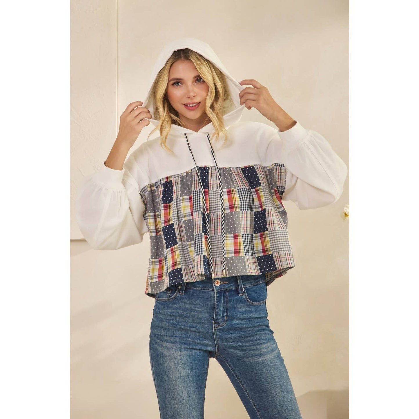 Contrast Cropped Hoodie: White / S