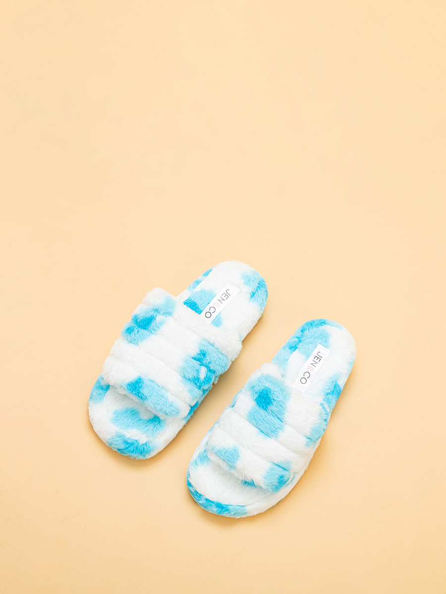 SLP2121 Delaney Cow Print Slippers