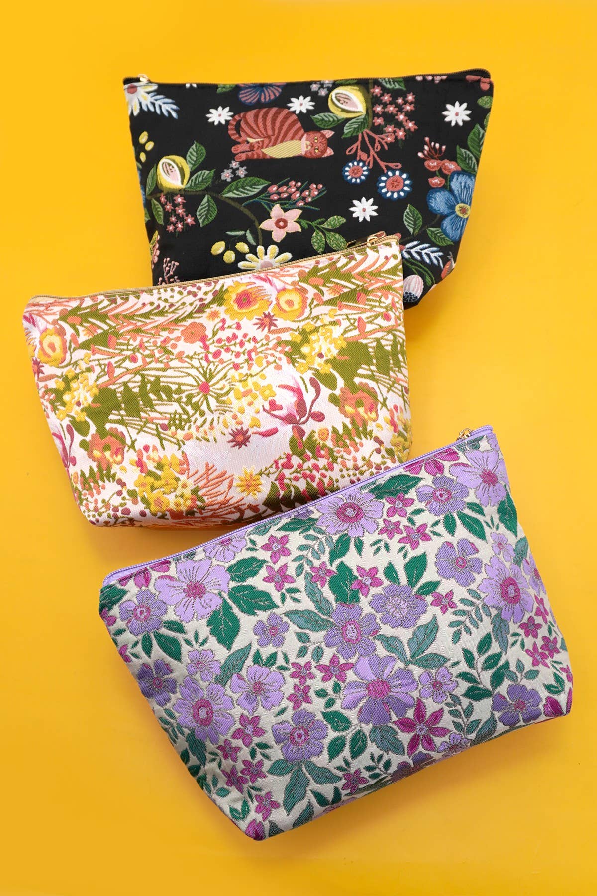 TRAVEL EMBROIDERY FLORAL COSMETIC MAKEUP POUCH | 40P570
