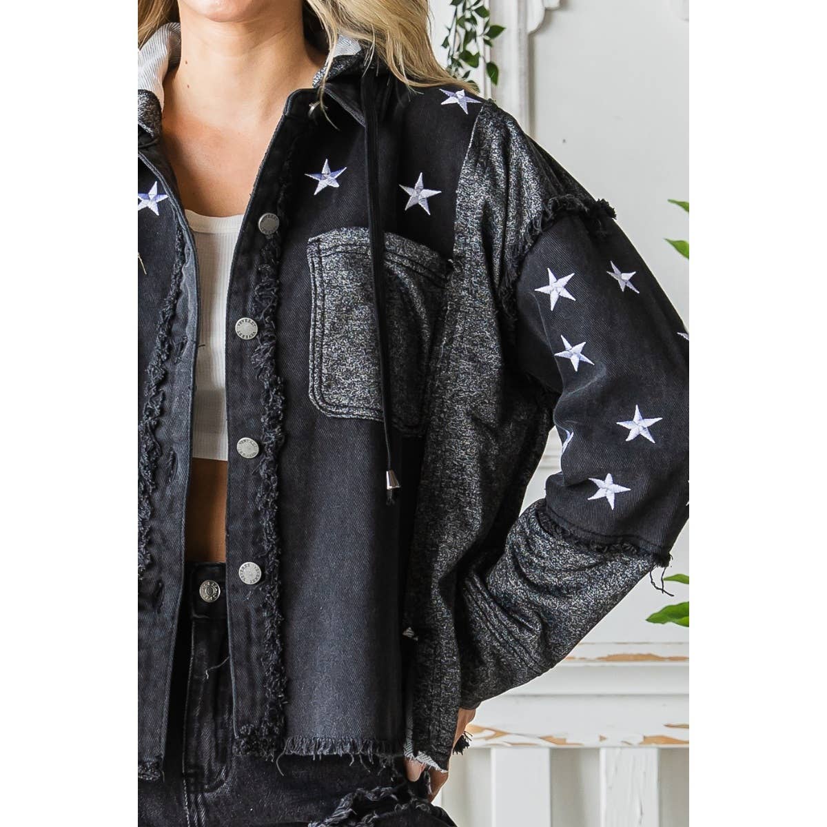 Star Embroidered Hoodie Denim Jacket: Black / L