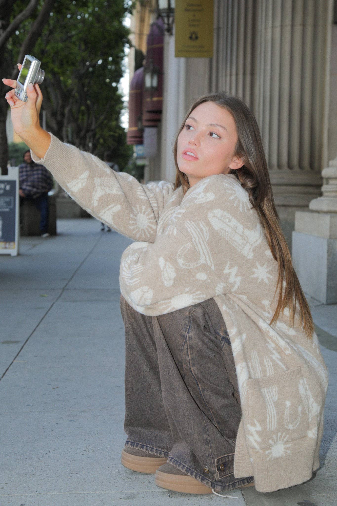 12W3393N-Oversized Western Graphic Knit Sweater Cardigan