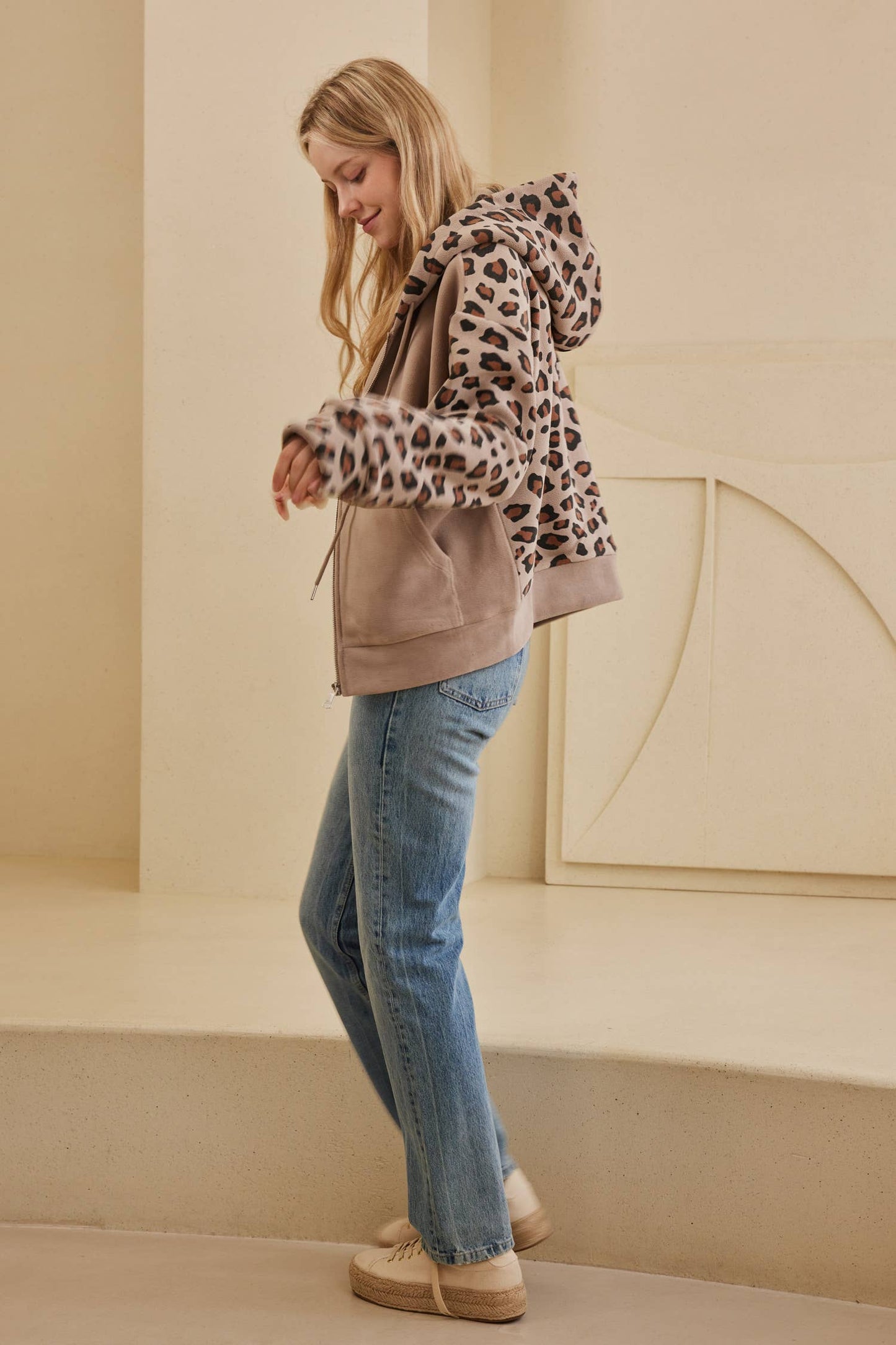 Zip Up hooded Sweatshirt with Leopard Print: Brown / L