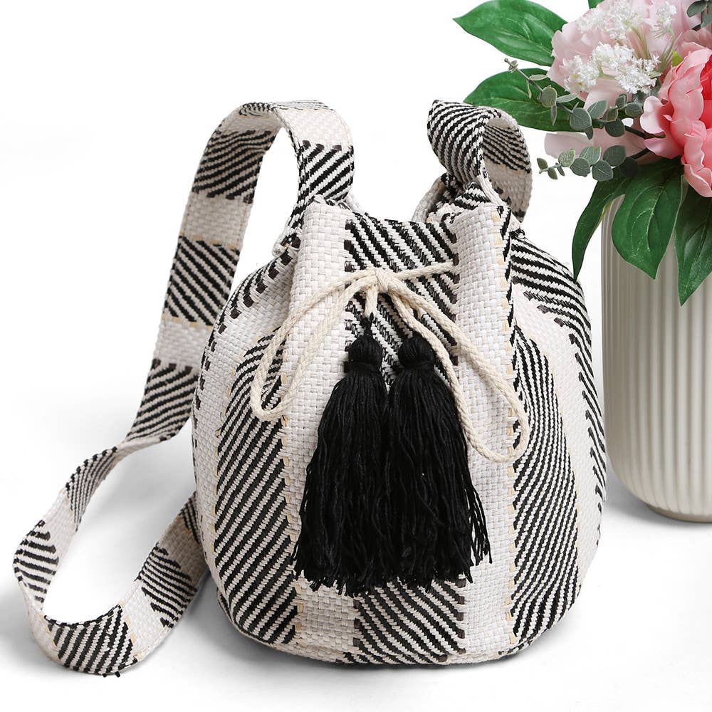 Boho Tassel Bucket Shoulder Bag / Crossbody Bag: Black
