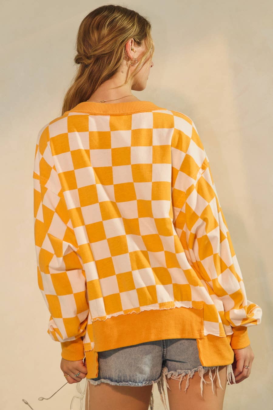 Checkerboard Oversized Sweatshirt: Washed Black / L