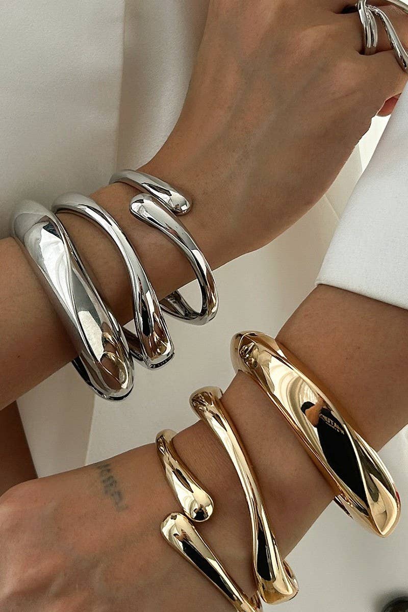 TEARDROP SHAPE CUFF BANGLE | 40B5185