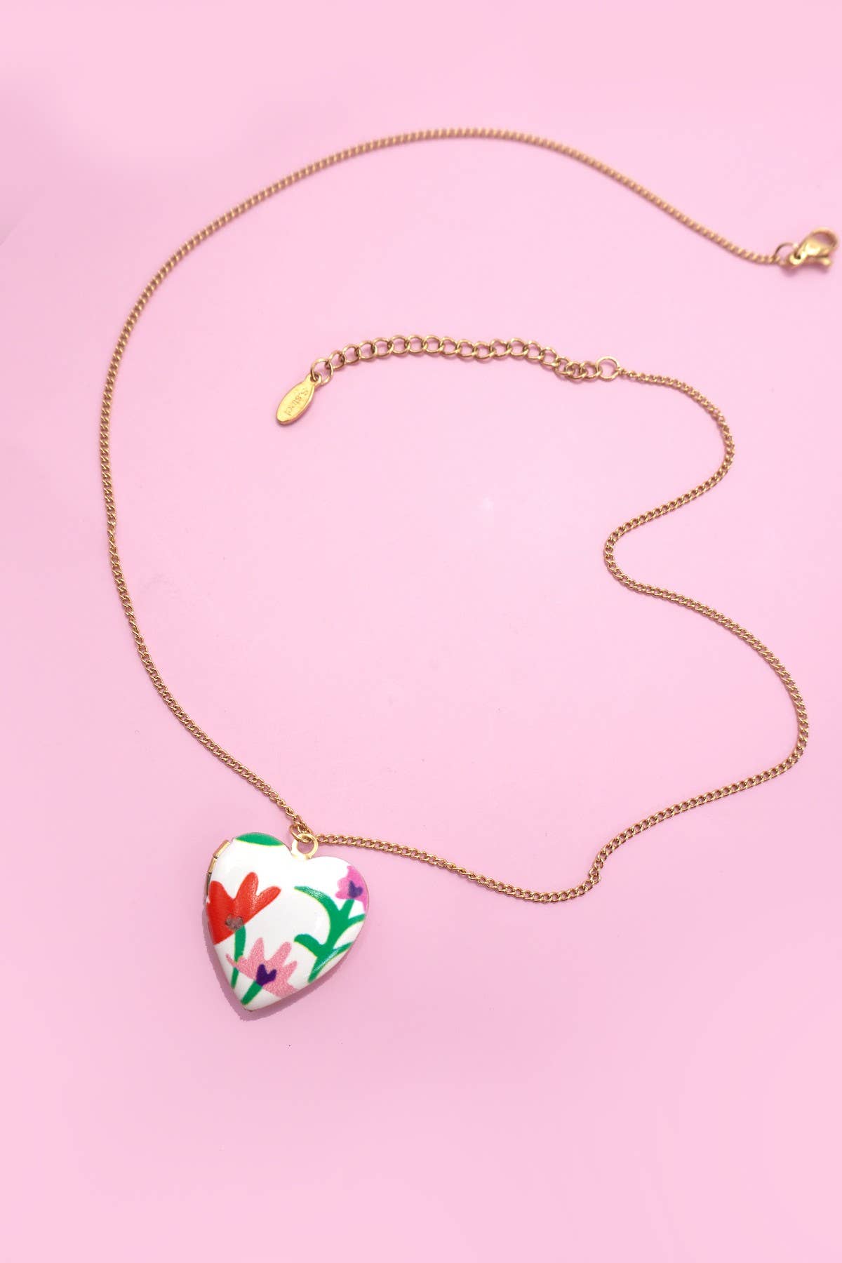 J29. 18K STAINLESS STEEL TARNISH FREE LOCKET NECKLACE