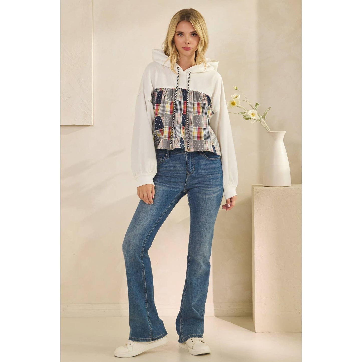 Contrast Cropped Hoodie: White / S