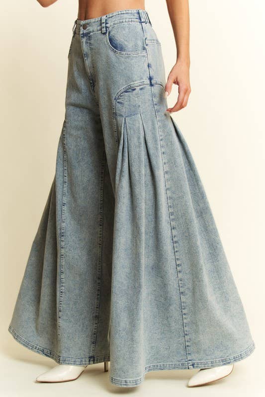 DENIM WIDE LEG FLARED PANTS: DENIM / L