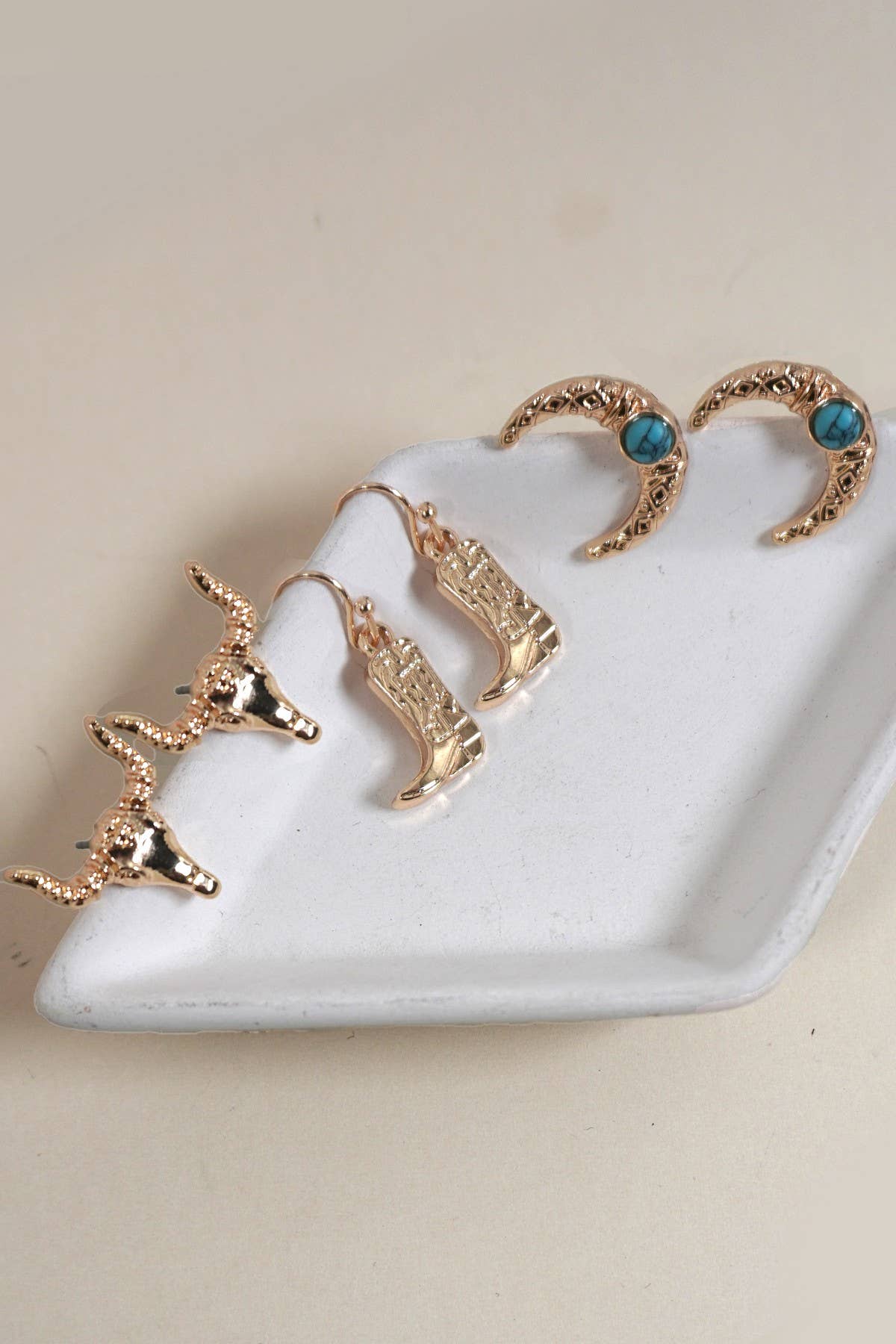 WESTERN BULL HEAD HORN BOOTS TRIO EARRINGS | 80E6035: GOLD