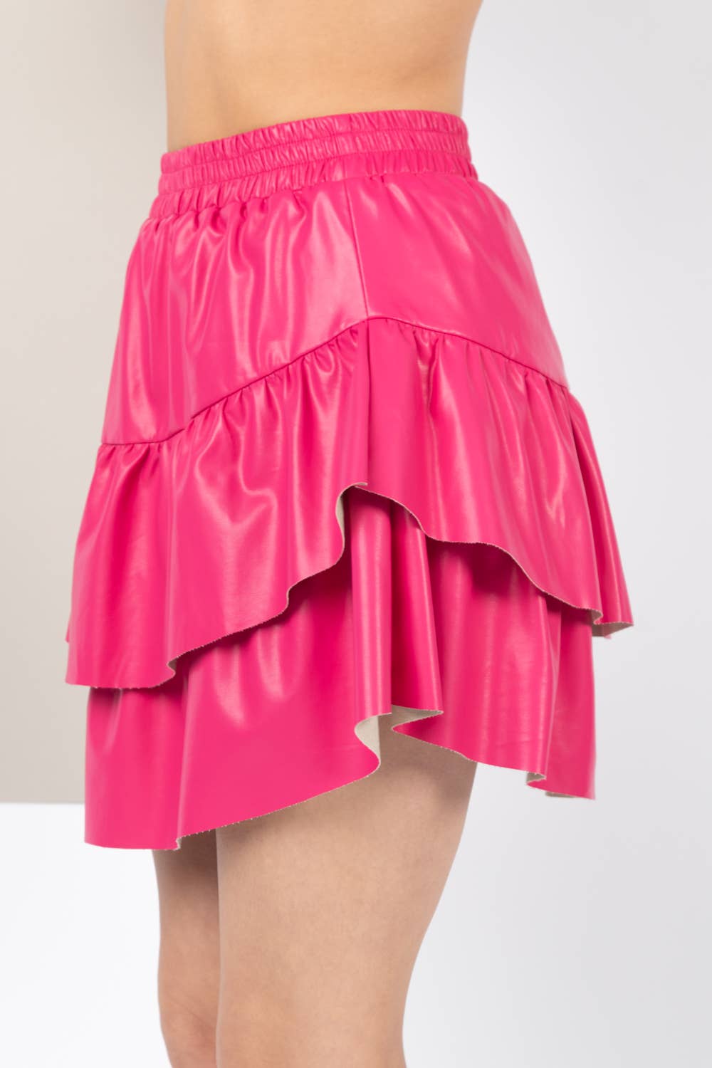 VS50929-Faux Leather Ruffle Mini Skirt