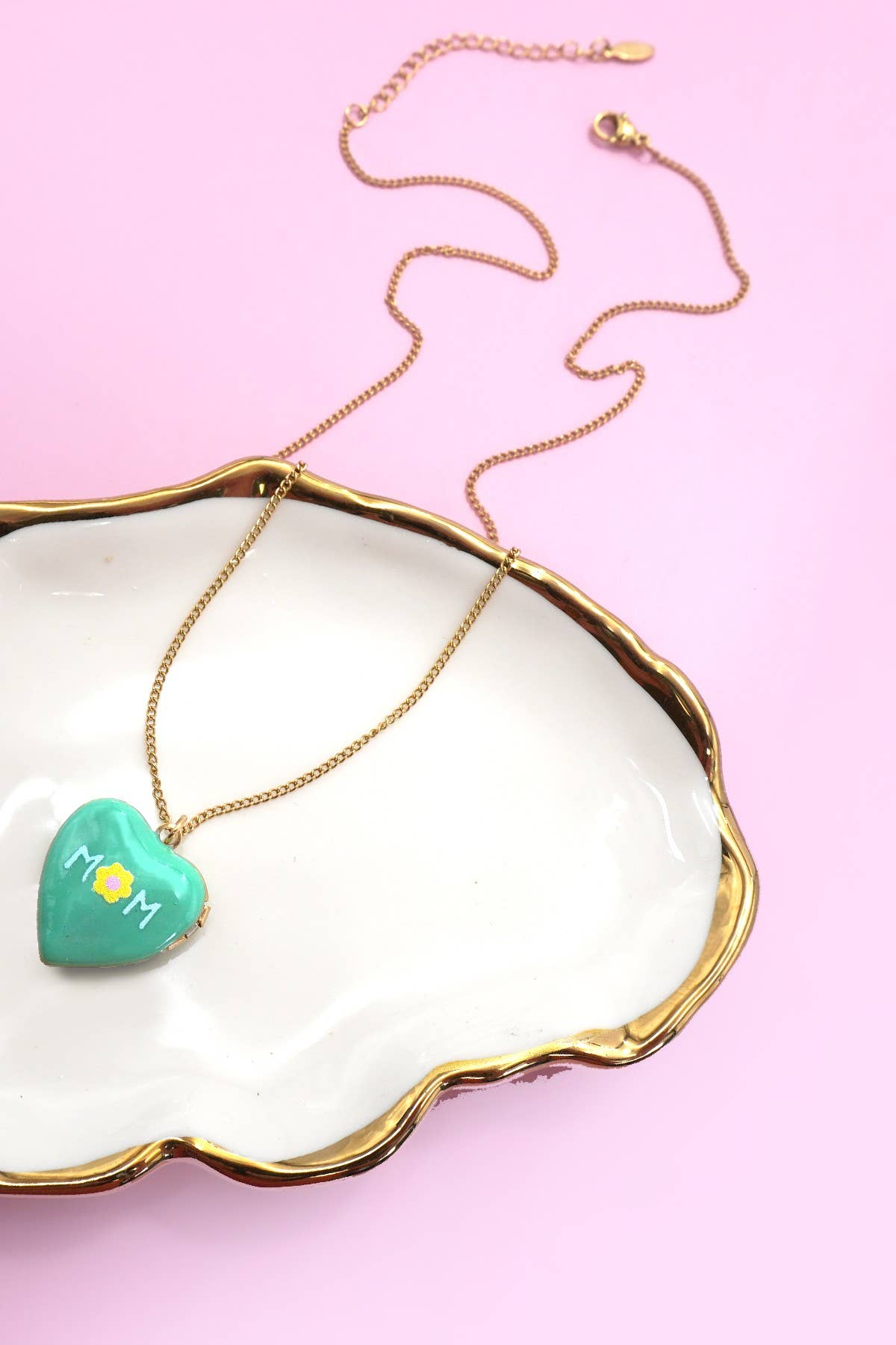 J29. 18K STAINLESS STEEL TARNISH FREE LOCKET NECKLACE