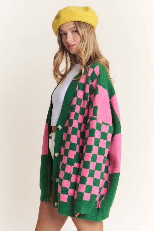 BUTTON DOWN LONG SLEEVE CHECKERED OVERSIZED CARDIGAN: BLACK/WHITE / S/M
