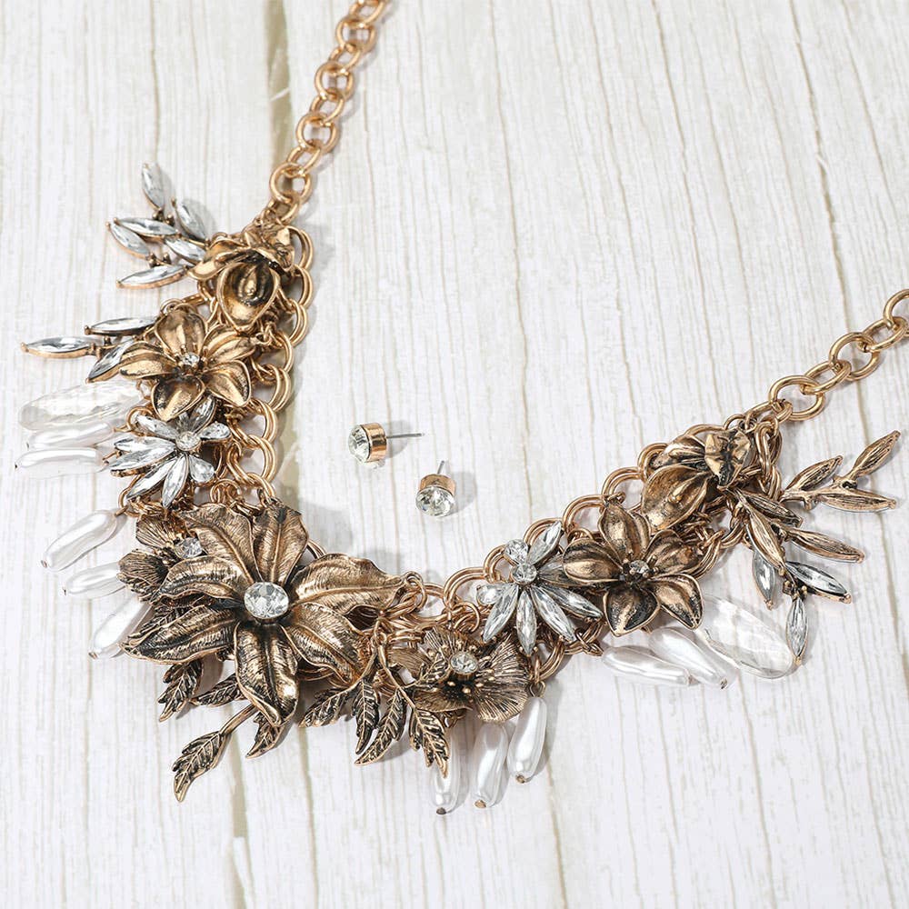 Vintage Floral Metal Accent Faceted Beads Pearl Embellished Statement Necklace