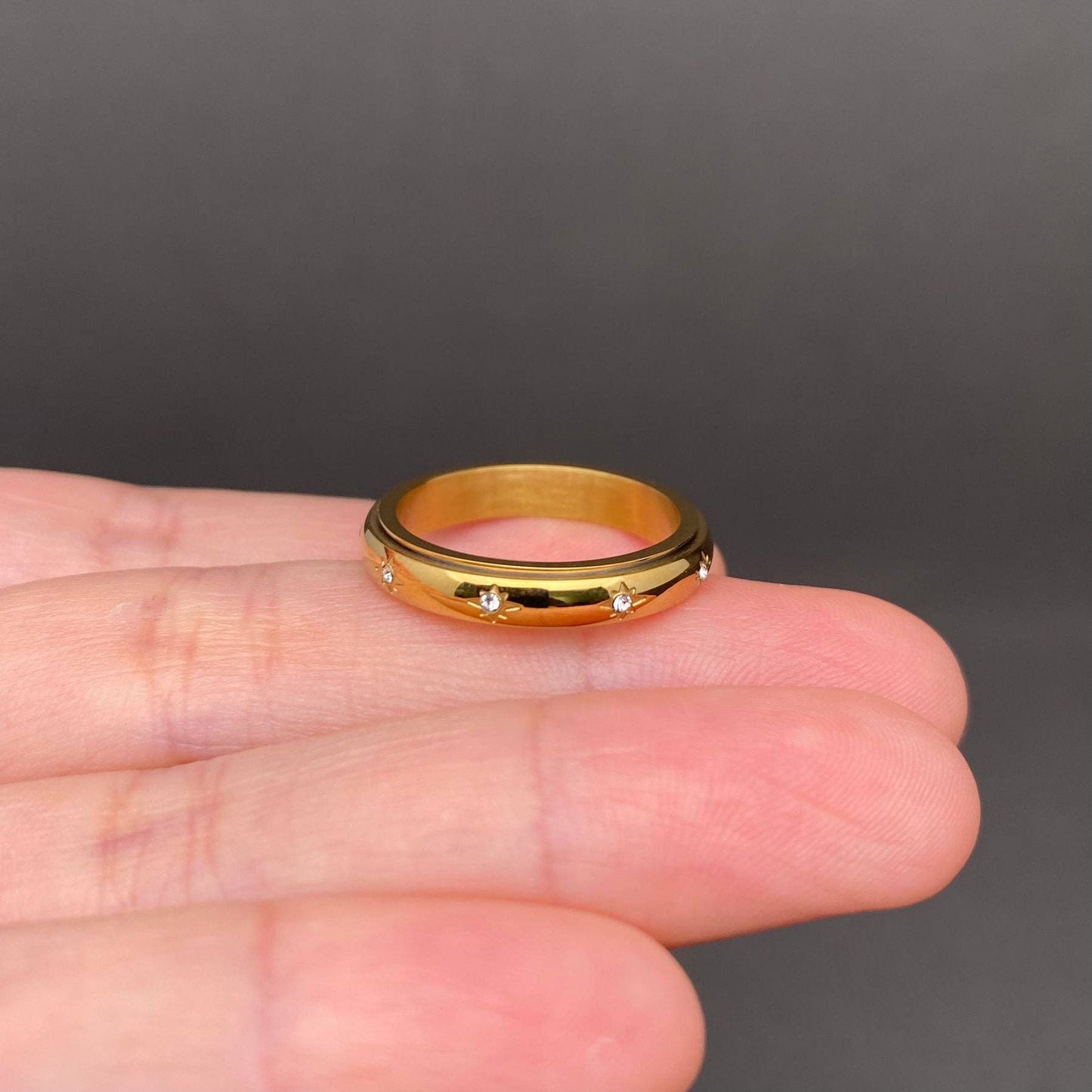 M35. Zircon Inlaid Star Rotatable 18K Gold Plated SS Ring