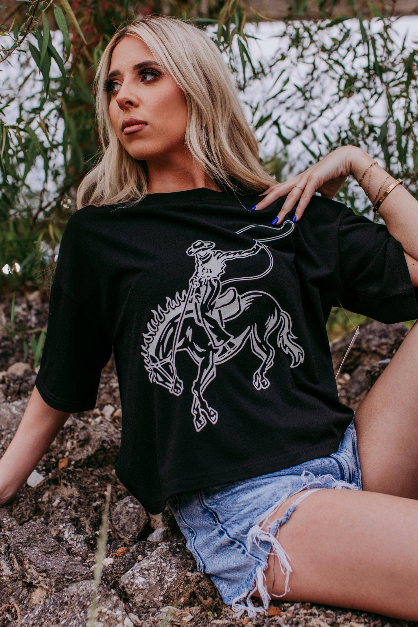 MK405 Bronco Flocking SS Crop Tee - Black